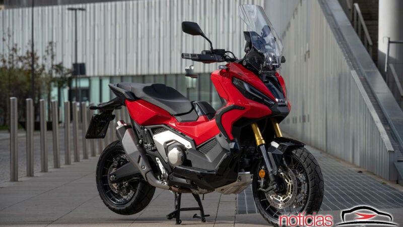 Honda X-ADV 2022 ganha novidades e parte de R$ 81.800