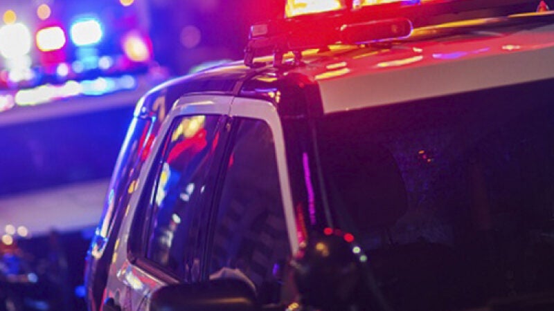 Menino de 4 anos evita assalto e protege mãe deficiente auditiva