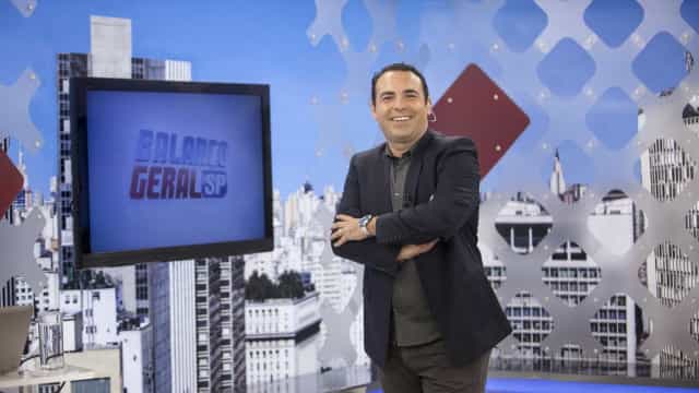 Reinaldo Gottino recebe alta após ser levado às pressas ao hospital