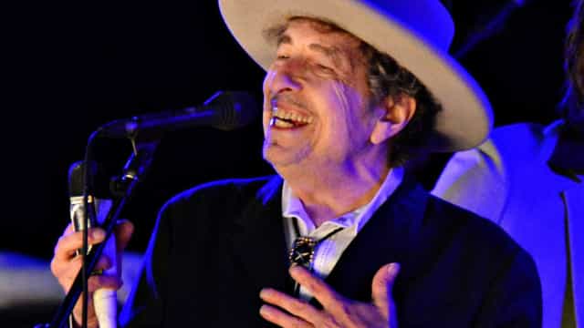 Bob Dylan se exila na América Latina para escrever sonetos em livro