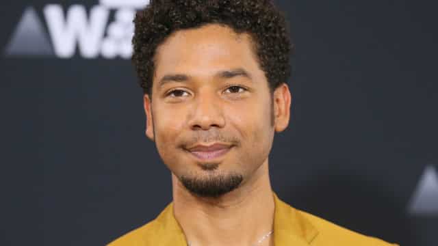 Jussie Smollett é colocado em ala psiquiátrica da cadeia e irmão contesta
