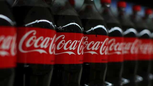 Coca-cola e Starbucks seguem Mcdonald’s e suspendem operações na Rússia