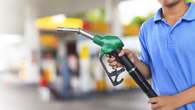 Com alta do petróleo, defasagem do preço da gasolina já é de 24%