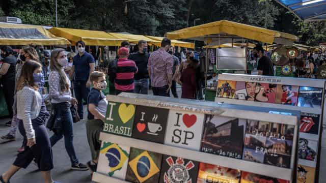 SP libera uso de máscara em ambientes abertos a partir desta quarta (9)