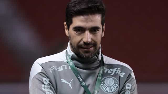 Abel Ferreira aceita proposta do Palmeiras e renova contrato até o fim de 2024