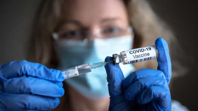 SP começa em 5 de abril a aplicar 4ª dose de vacina contra Covid a quem tem mais de 60 anos
