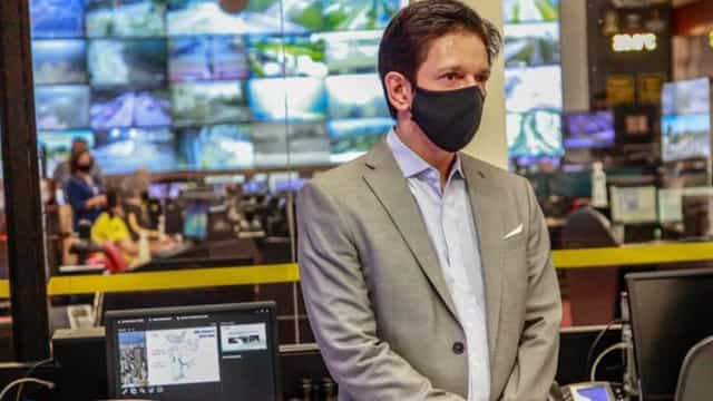 Nunes diz que só segura tarifa nos ônibus em São Paulo até abril