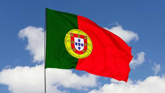 Portugal amplia nacionalidade para bebês de imigrantes irregulares