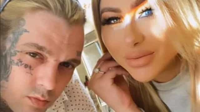Aaron Carter é acusado de quebrar costelas a ex-noiva e mãe do filho