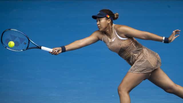Naomi Osaka arrasa a lesionada Danielle Colins e avança à semifinal em Miami