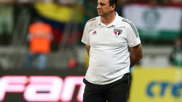 Ceni projeta final de domingo e elogia são-paulinos: ‘Atmosfera impressionante’