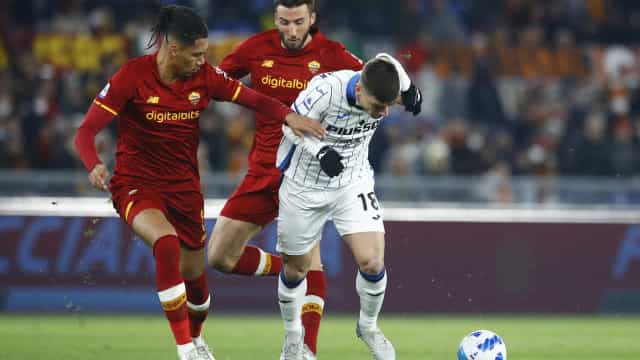 Abraham marca de novo e garante vitória da Roma sobre Atalanta no Italiano