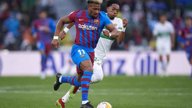 Barcelona vira contra Elche e se firma dentro do G-4 do Campeonato Espanhol