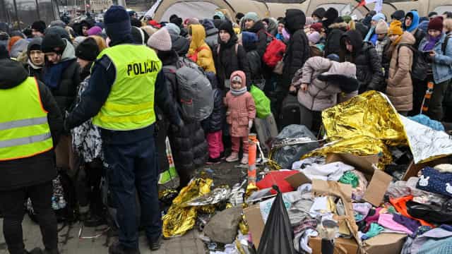 Moscou anuncia corredores humanitários até Rússia e Belarus, mas Ucrânia rejeita