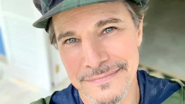 Edson Celulari comemora 64 anos se postando fotos de caçula nas redes sociais