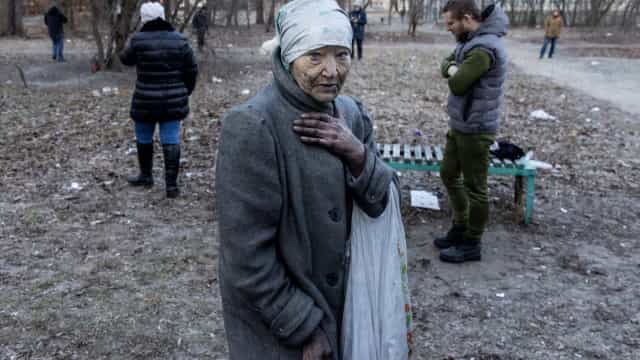 As imagens dos bombardeios desta madrugada em Kiev