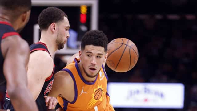 Suns não sentem baixas e atropelam Bulls; astros de 76ers e Lakers brilham