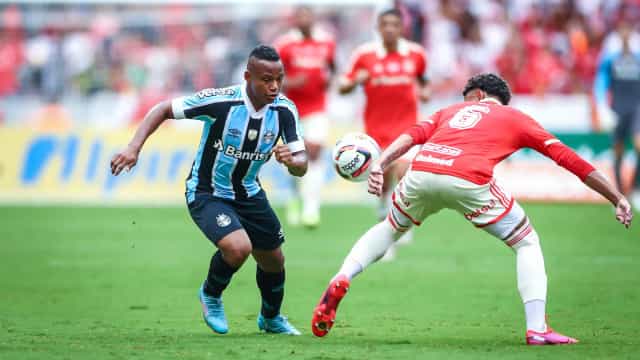 Grêmio derrota Inter no Beira Rio e fica perto da final do Gaúcho