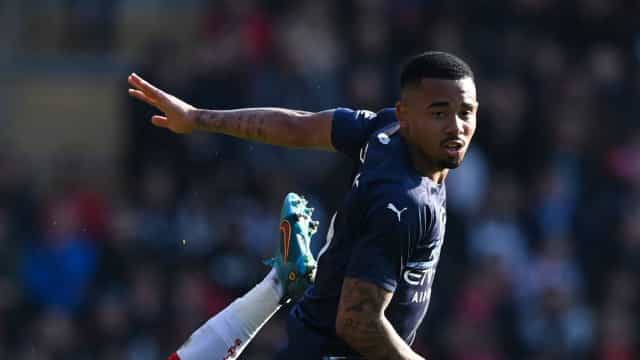 Com Jesus participativo, City goleia e vai à semi da Copa da Inglaterra