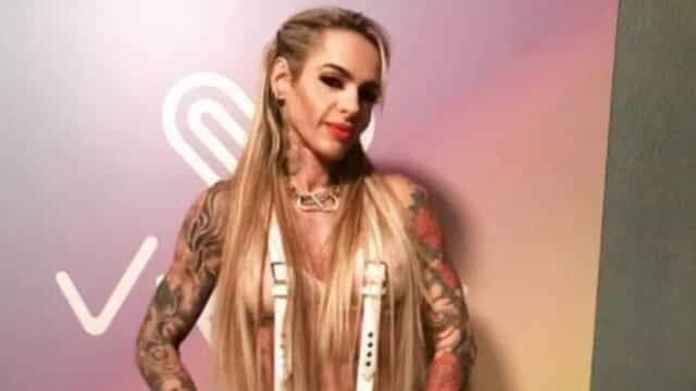 Cacá Werneck se defende e mostra nota fiscal de perfumes após acusação de furto