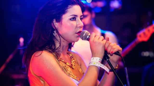 Marina xinga Bolsonaro e Putin no Lollapalooza, com show de pop requintado