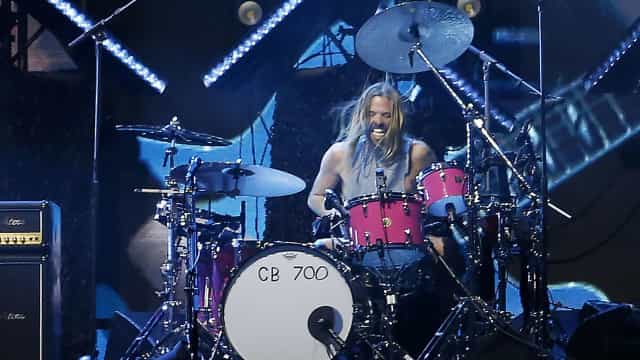 Corpo de Taylor Hawkins, baterista do Foo Fighters, será repatriado aos EUA