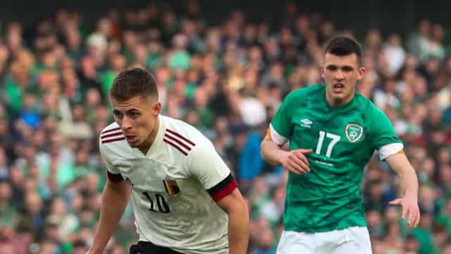 Bélgica empata com Irlanda em amistoso em Dublin; Inglaterra vira contra Suíça