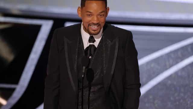"Em lágrimas", Will Smith é confortado por Denzel Washington após tapa
