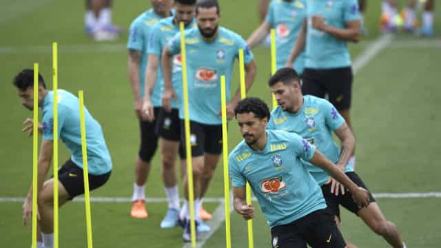 Brasil aproveita jogo com a Bolívia em La Paz para fazer experiências