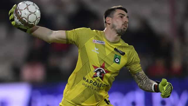 Goleiro do Cercle Brugge morre de leucemia aos 28 anos e recebe homenagens