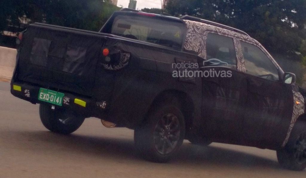 Flagra: Nova Chevrolet Montana tem porte intermediário