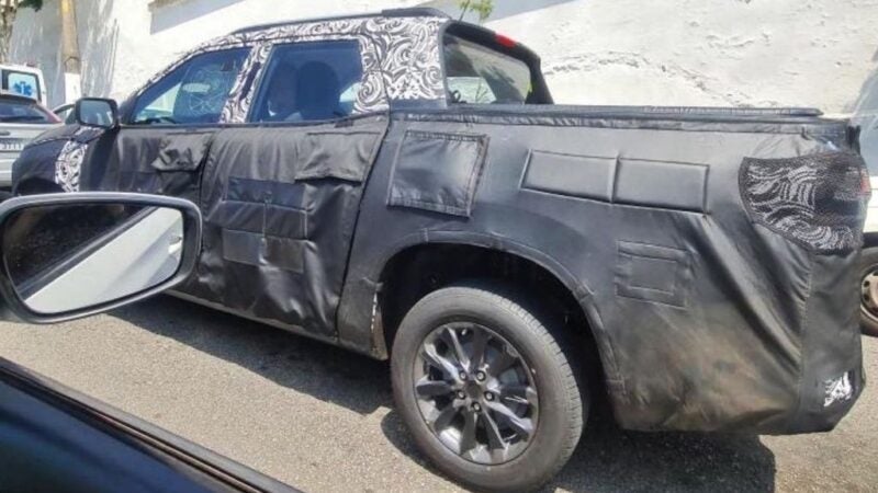 Nova Montana é flagrada novamente no Brasil