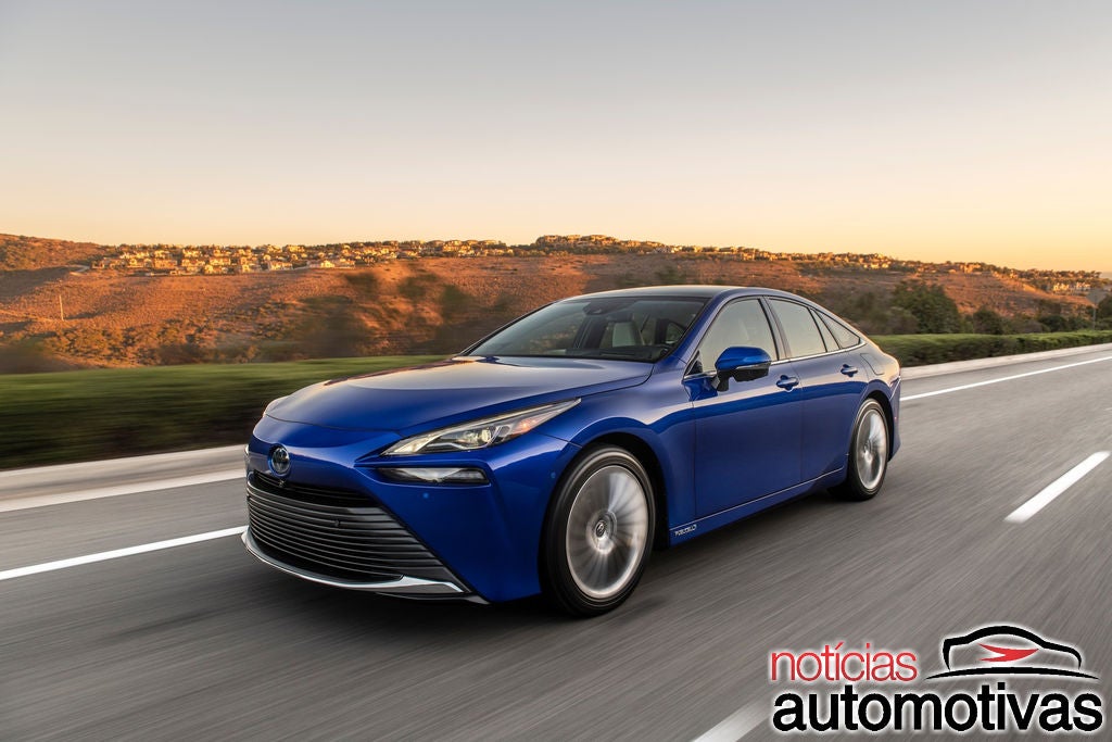 Toyota Mirai ganha condução semiautônoma nos EUA