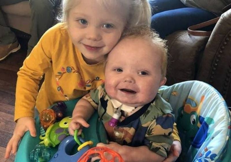 Transplante pioneiro de coração salva vida de bebê de 1 ano