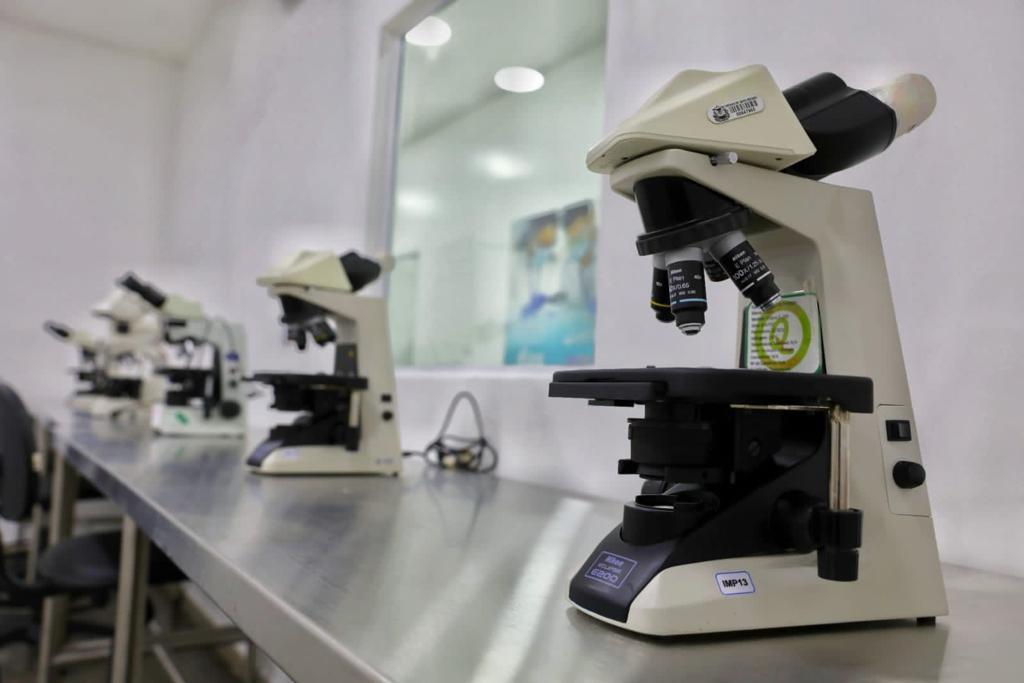 Governo inaugura nova sede do Laboratório Central de Saúde que é referência em MT