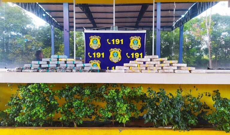 PRF em Mato Grosso apreende drogas em veículo que seguia para Brasília-DF
