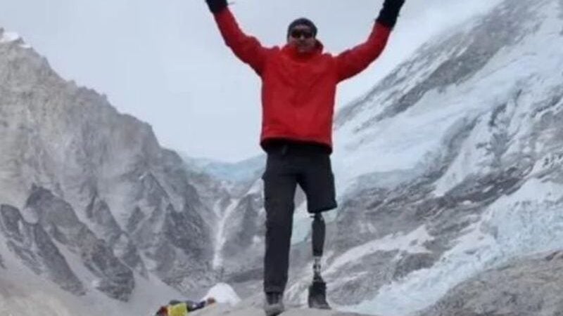 Goiano se torna o 1º sul-americano amputado a chegar no Monte Everest