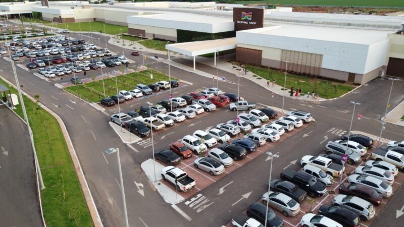 Shopping Sinop oferece estacionamento gratuito, de segunda sexta, das 10h às 14h