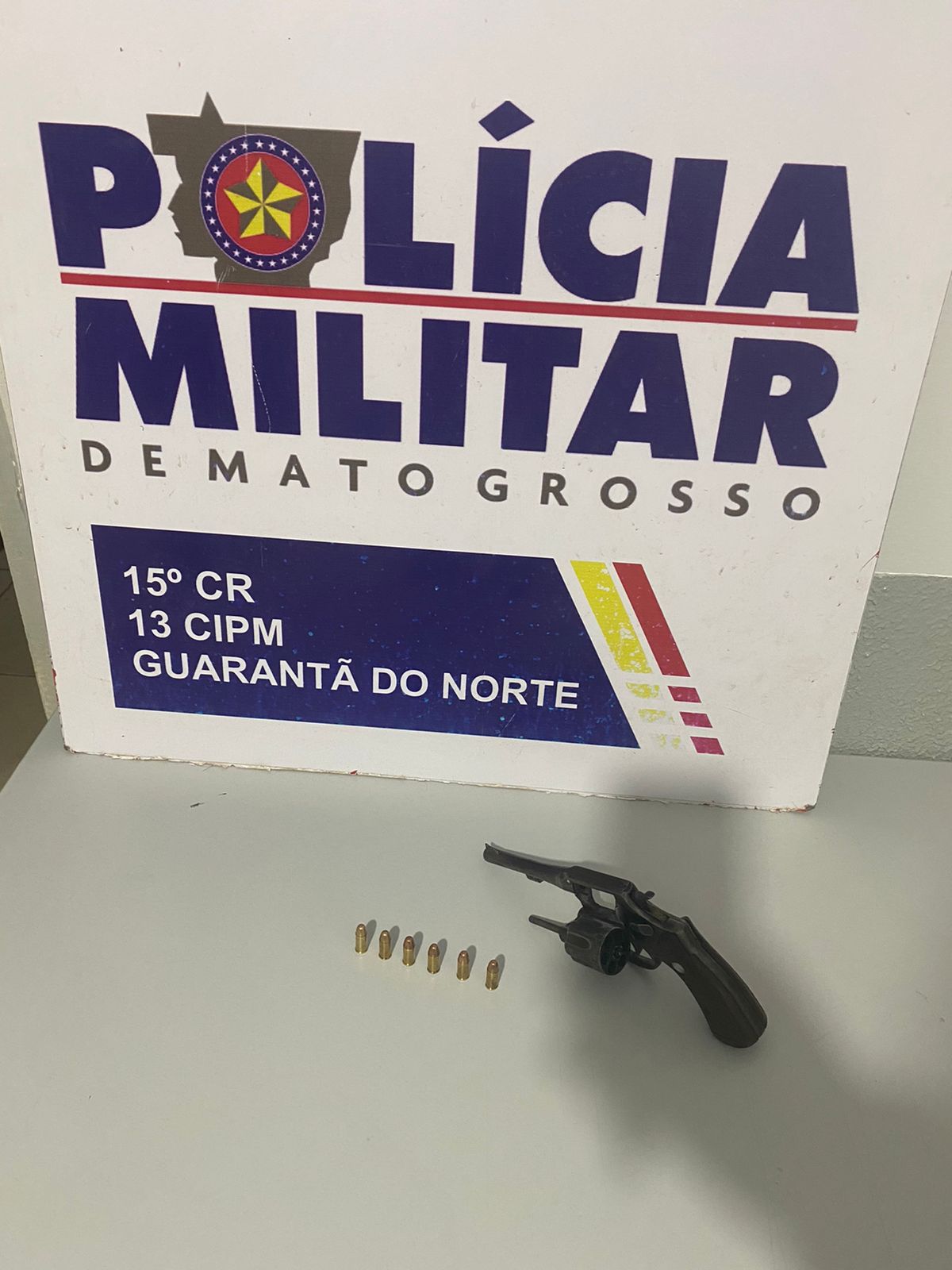 Em Guarantã do Norte elemento é preso portando arma de fogo e outro por comercializar droga