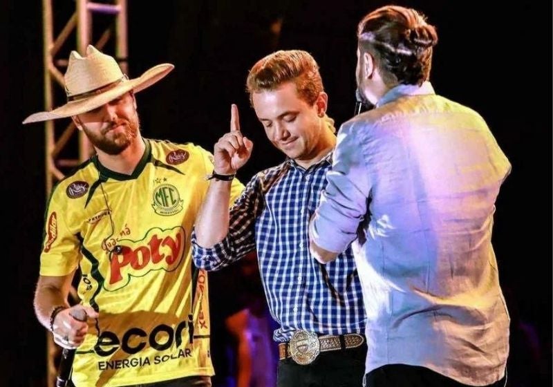 Zé Neto e Cristiano doam toda arrecadação de show para hospital de Rio Preto