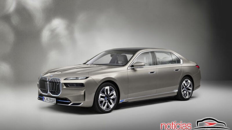 Novo BMW Série 7 surge expressivo e tecnológico