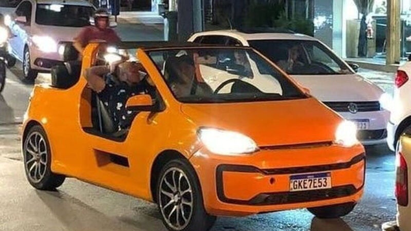 Buggy-up: hatch da VW vira carro praiano em SC