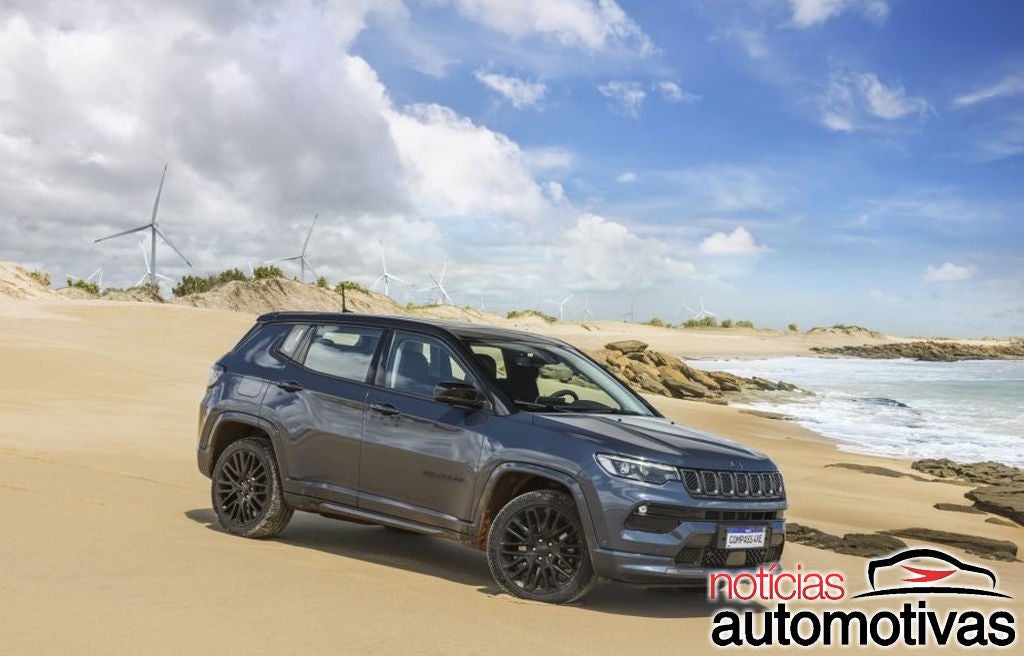 Jeep Compass 4xe vende mais de 200 unidades em 5h