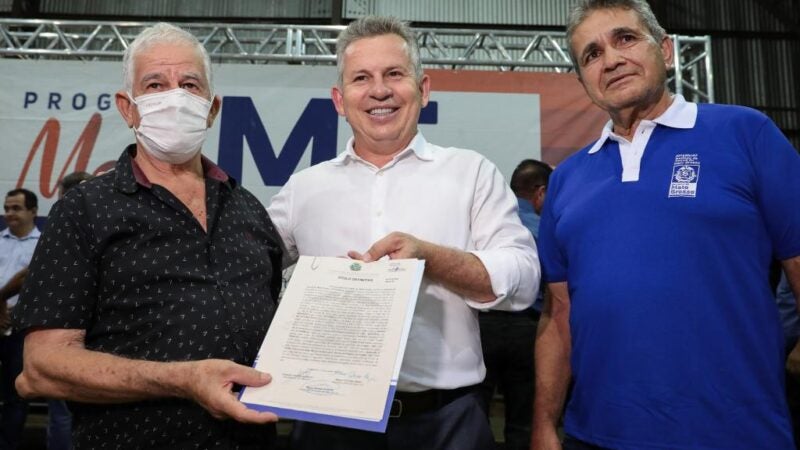 Governo de Mato Grosso beneficiou 5 mil famílias com entregas de títulos de imóveis em Cuiabá