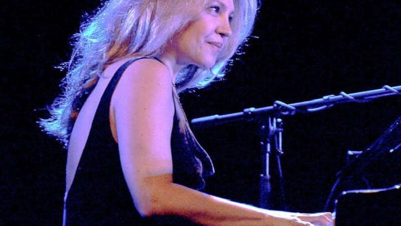 Pianista brasileira ganha Grammy 2022 por melhor álbum latino