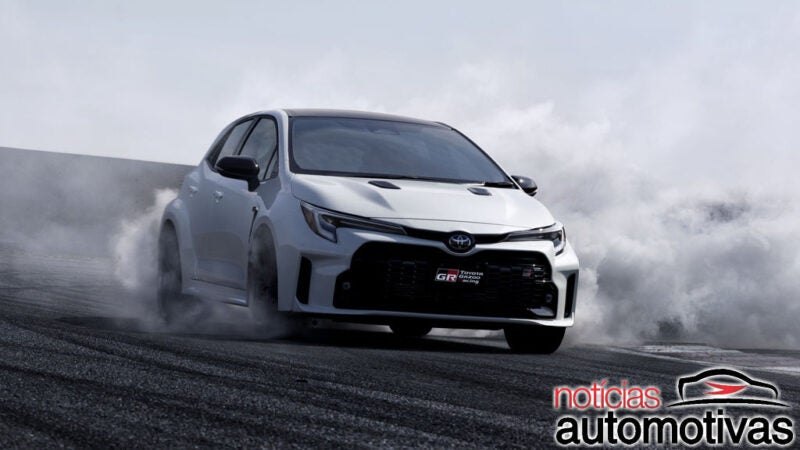 Novo Toyota GR Corolla surge com 304 cv e tração AWD