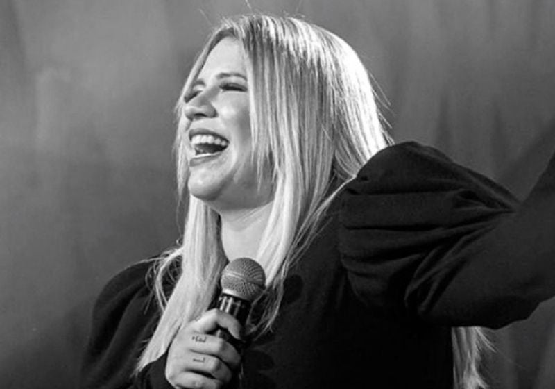 Marília Mendonça é homenageada no Grammy 2022