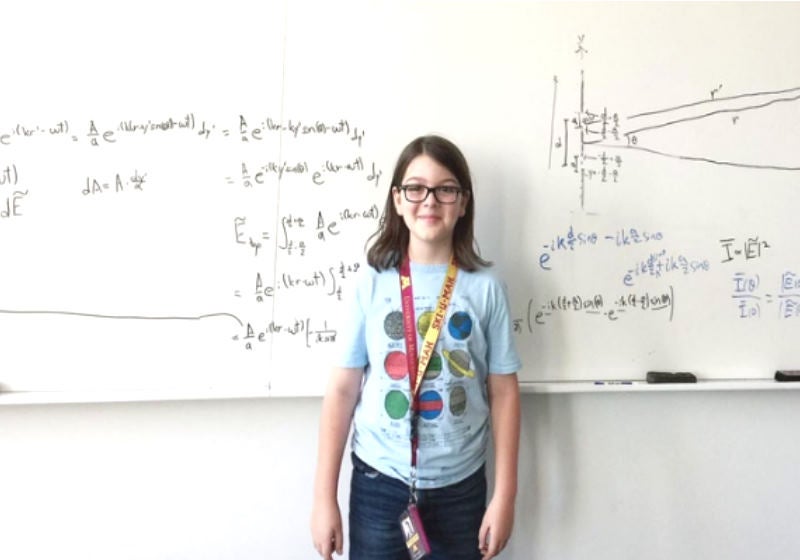 Gênio de13 anos vai se formar em Física e se prepara para o doutorado