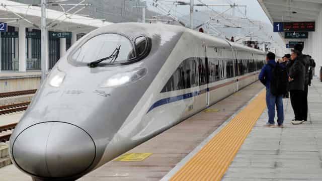 Pequim inicia testagem em massa, e moradores estocam alimentos temendo lockdown