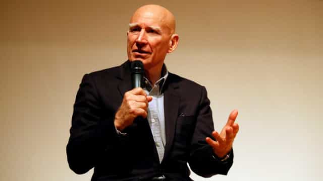 ‘Terra’ de Sebastião Salgado faz 25 anos, e personagens de livro ainda esperam lote